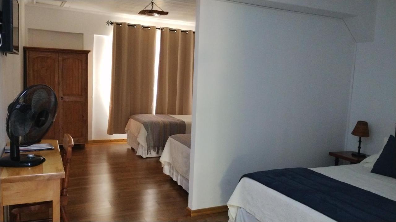 Hostal Petit Verdot Santa Cruz Room photo